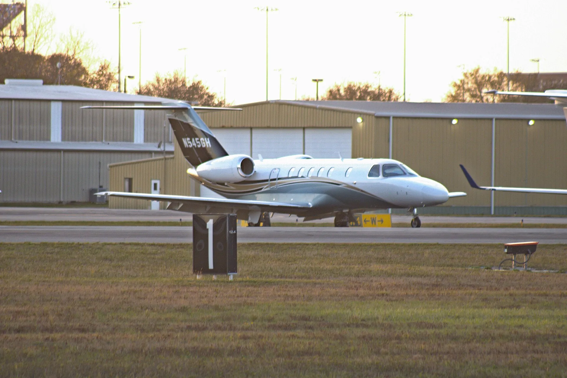 A Citation CJ4 Gen2 in service, photographed from the side