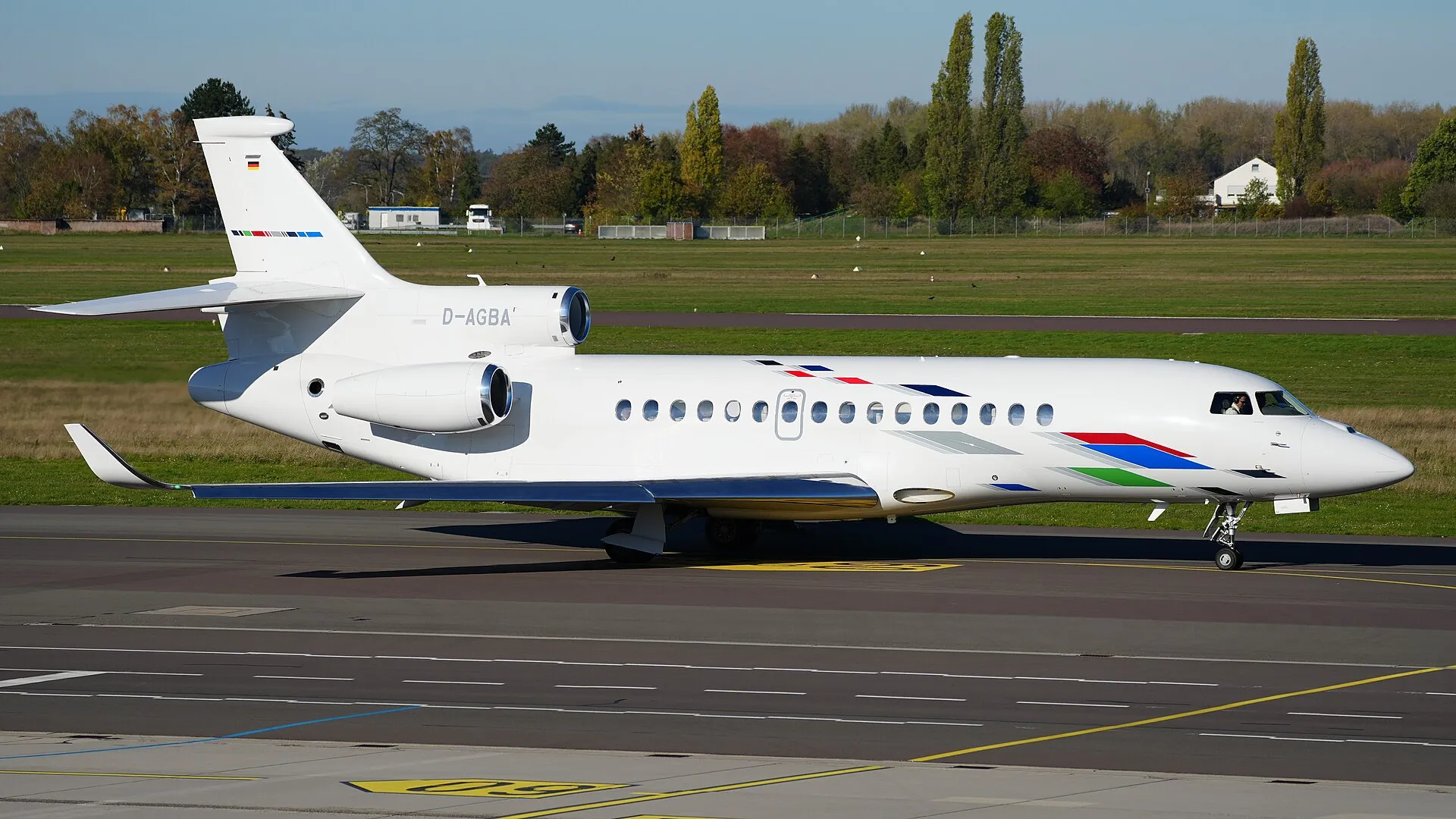 A Falcon 8X, second view