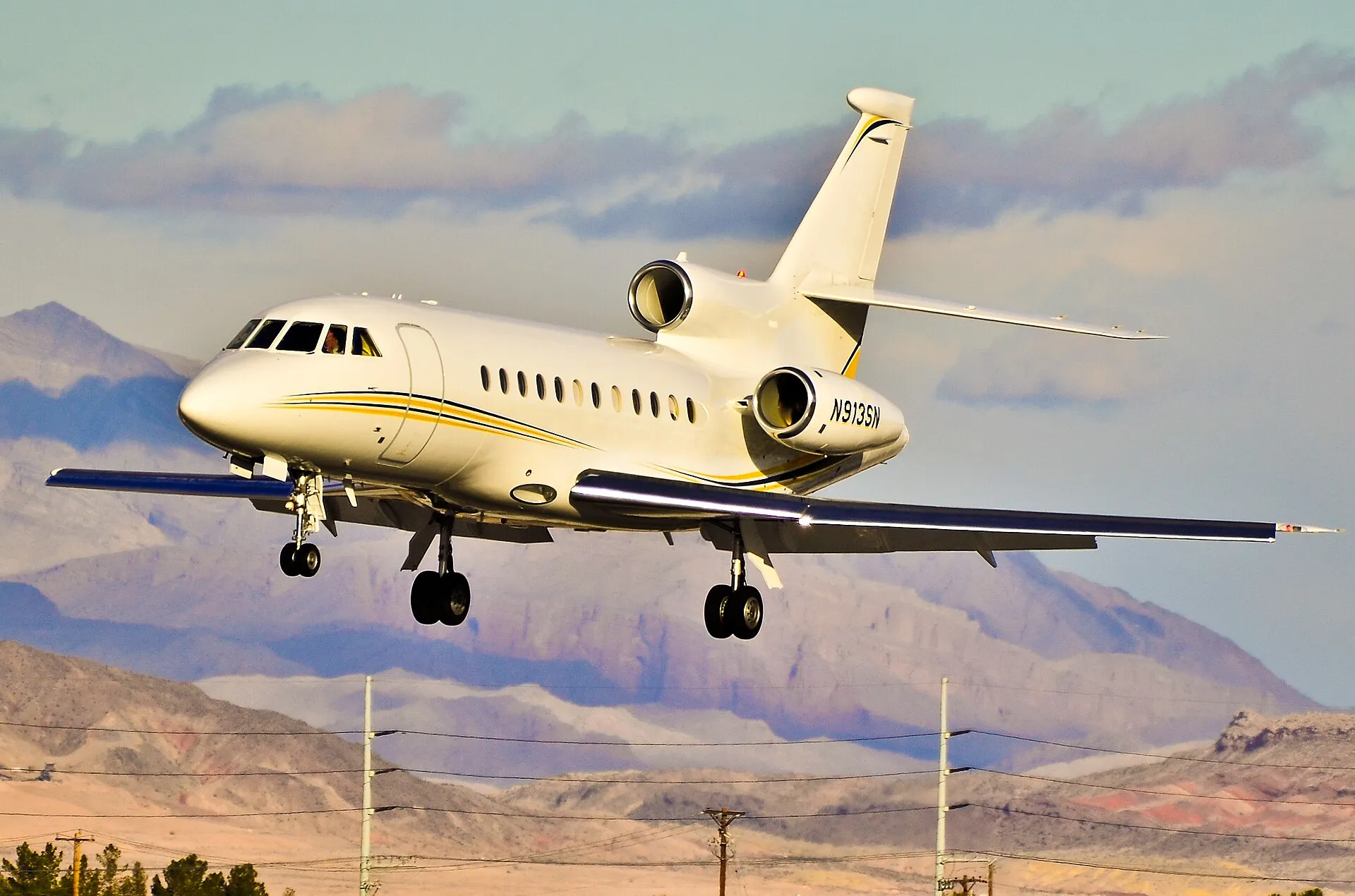 A Falcon 900LX in service, photographed from the side
