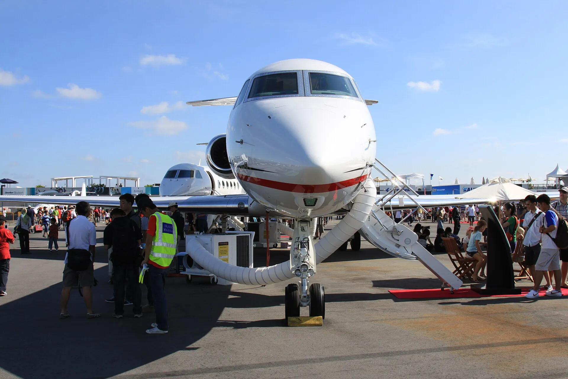 A Gulfstream G550, second view