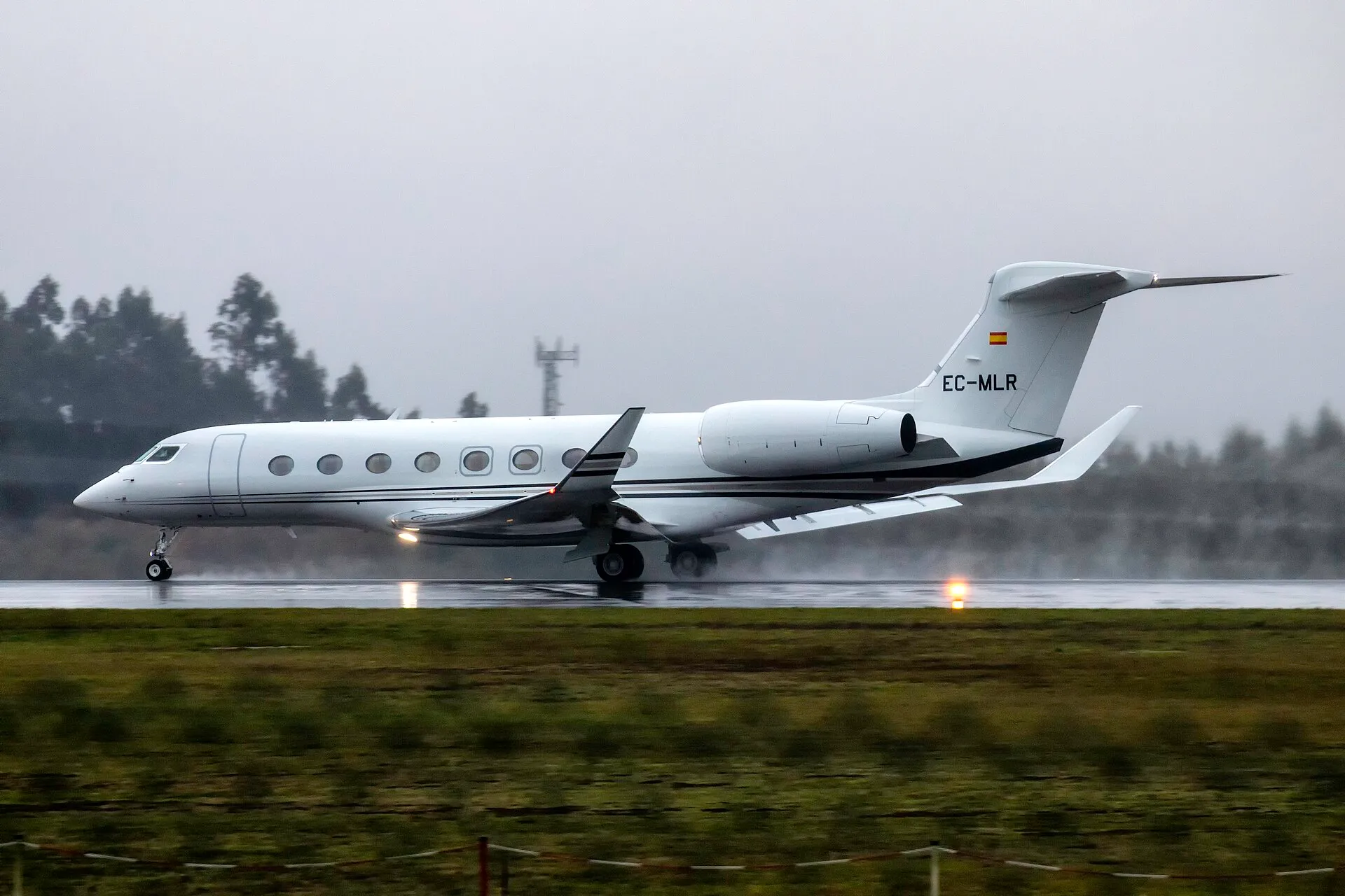 A Gulfstream G650ER, second view