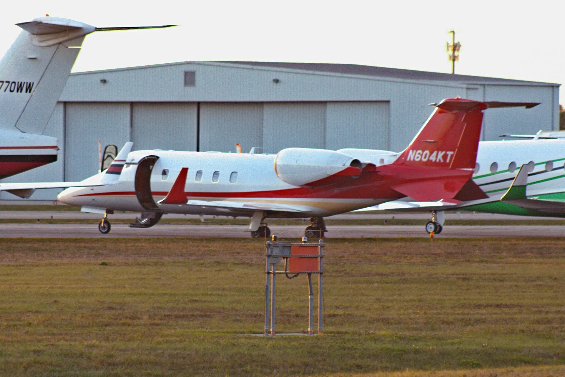A Learjet 60XR, second view